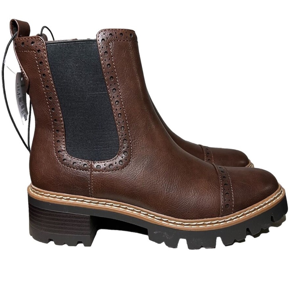 St. John's Bay Block Heel Brown Chelsea Boots Women's Size 8 Memory Foam
